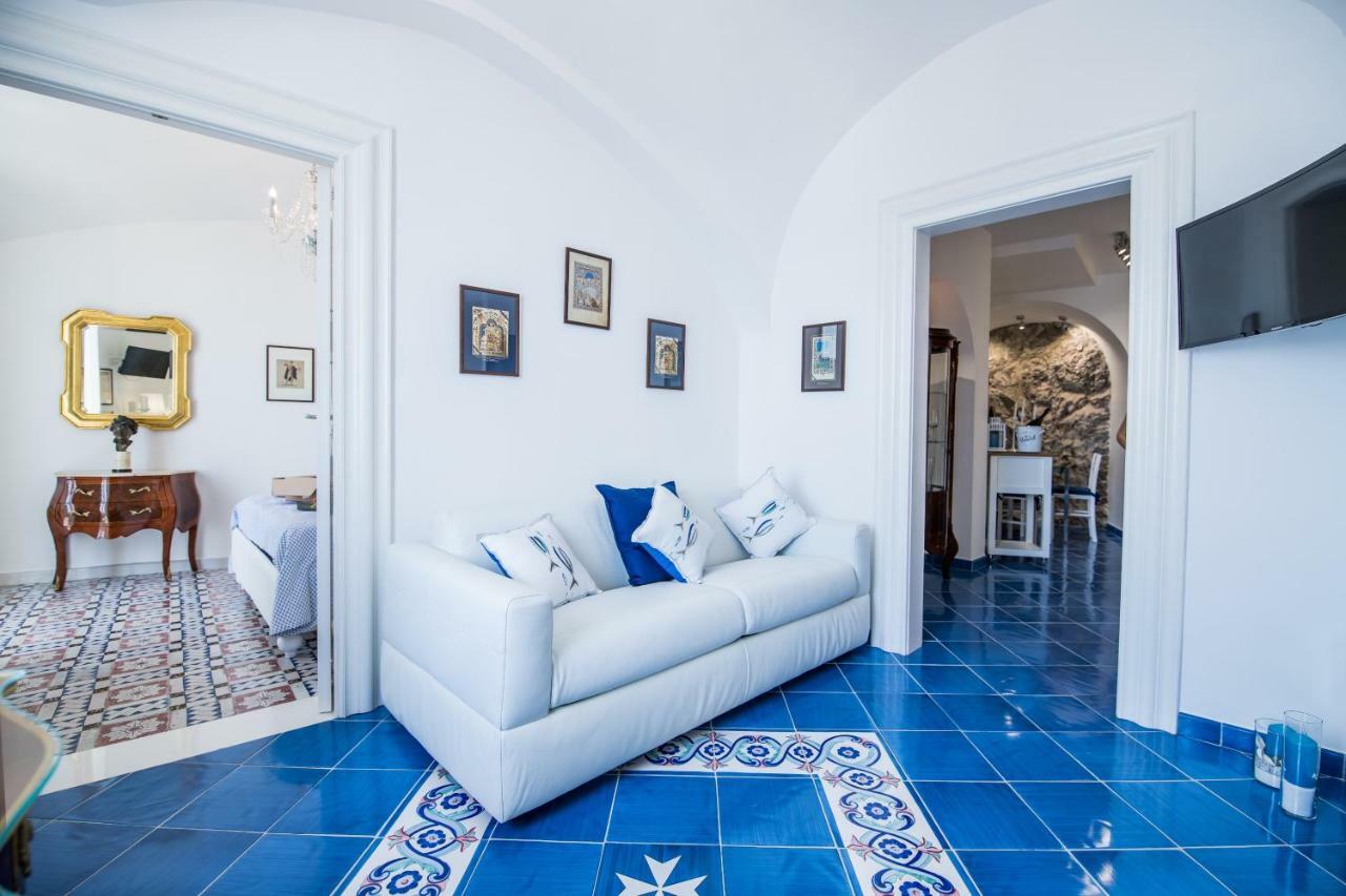 Suite Picasso アマルフィ エクステリア 写真
