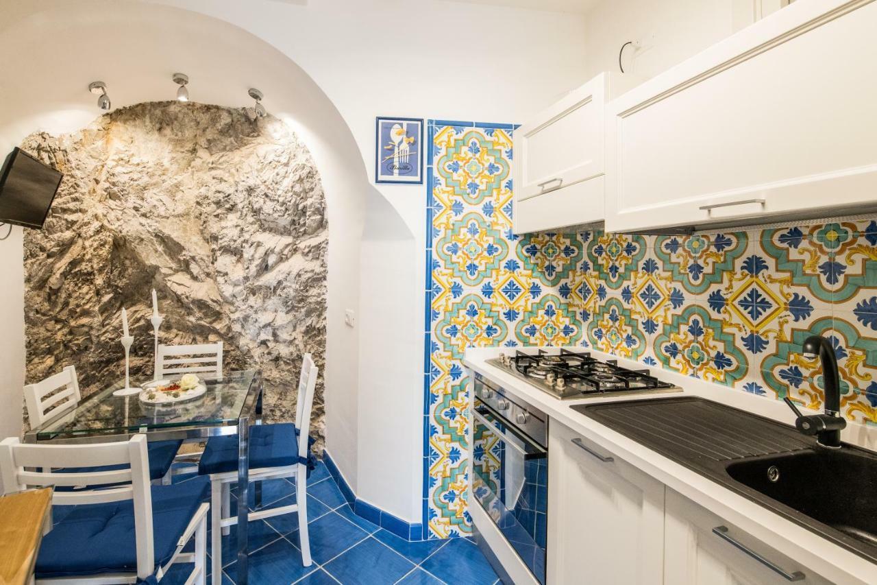Suite Picasso アマルフィ エクステリア 写真