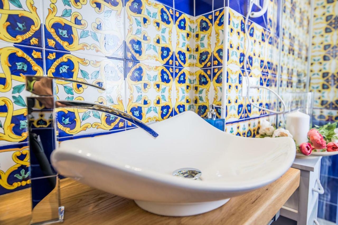 Suite Picasso アマルフィ エクステリア 写真