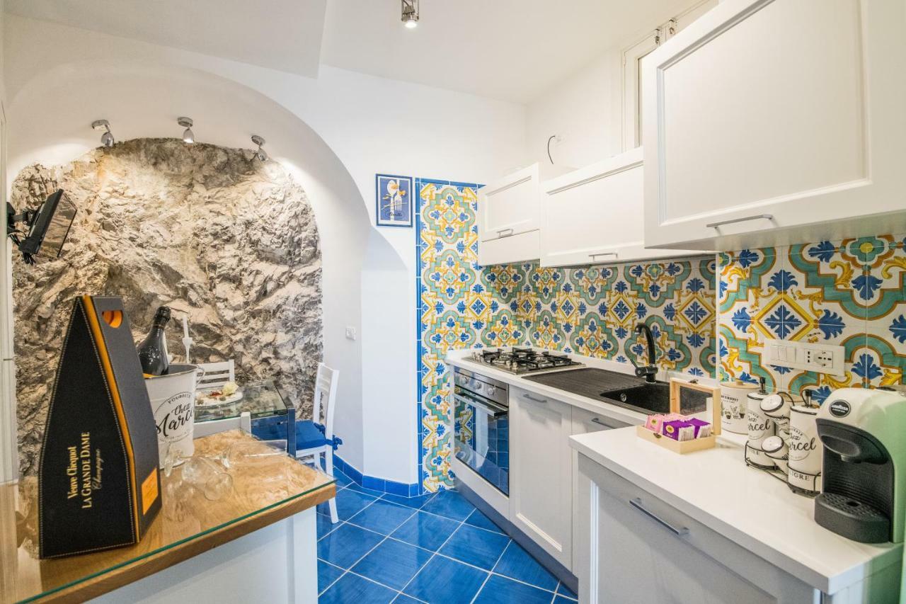 Suite Picasso アマルフィ エクステリア 写真