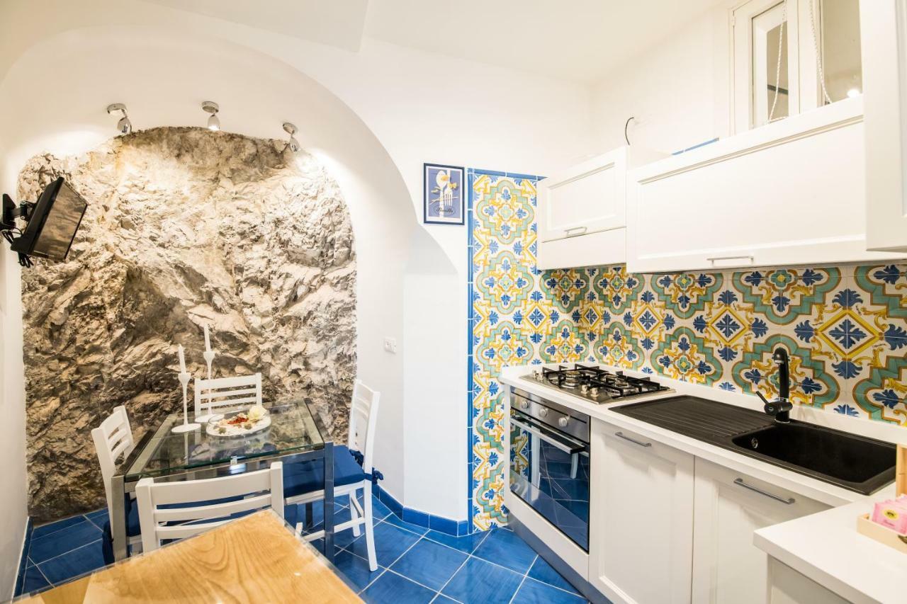 Suite Picasso アマルフィ エクステリア 写真
